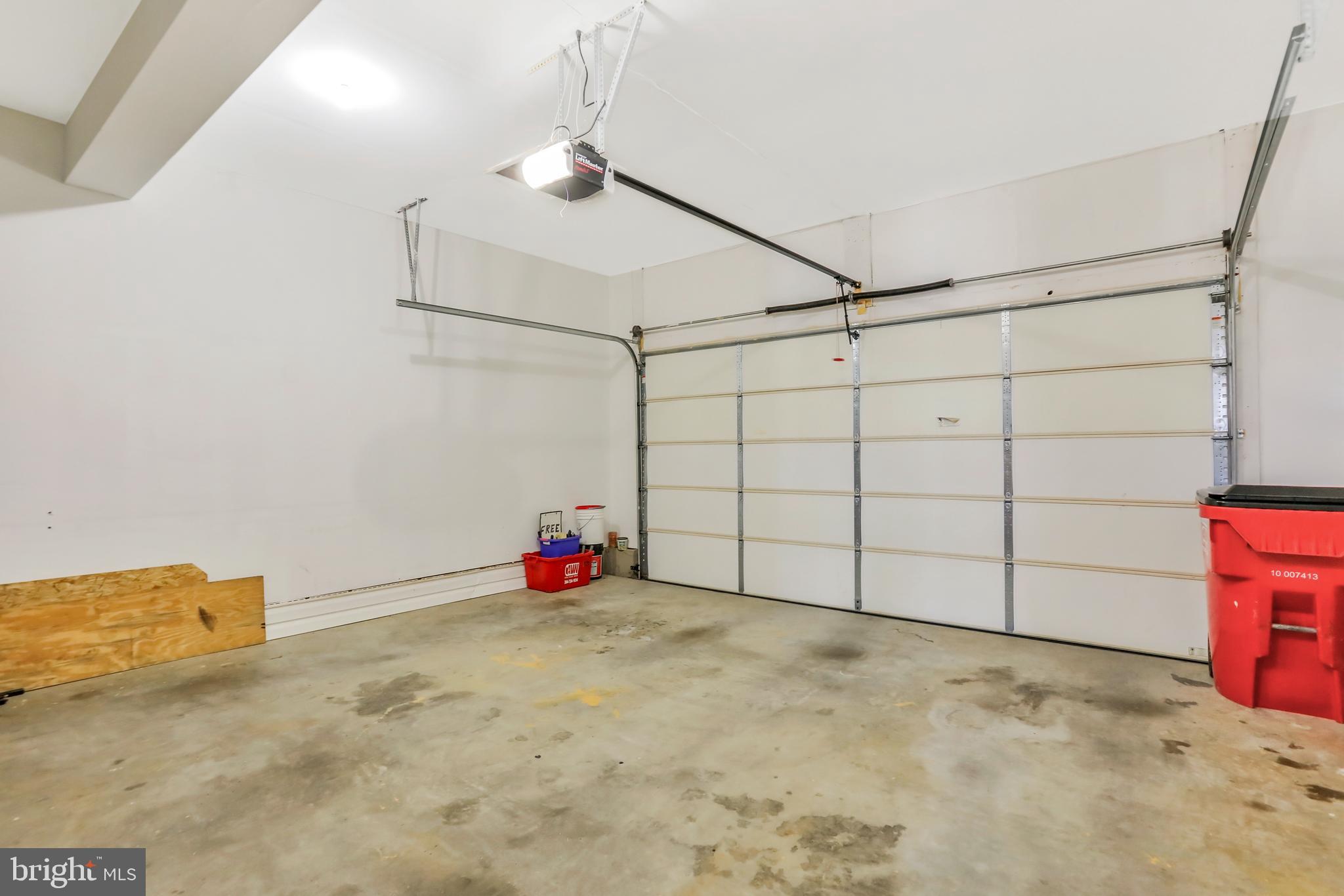 LAKELAND PLACE - Residential