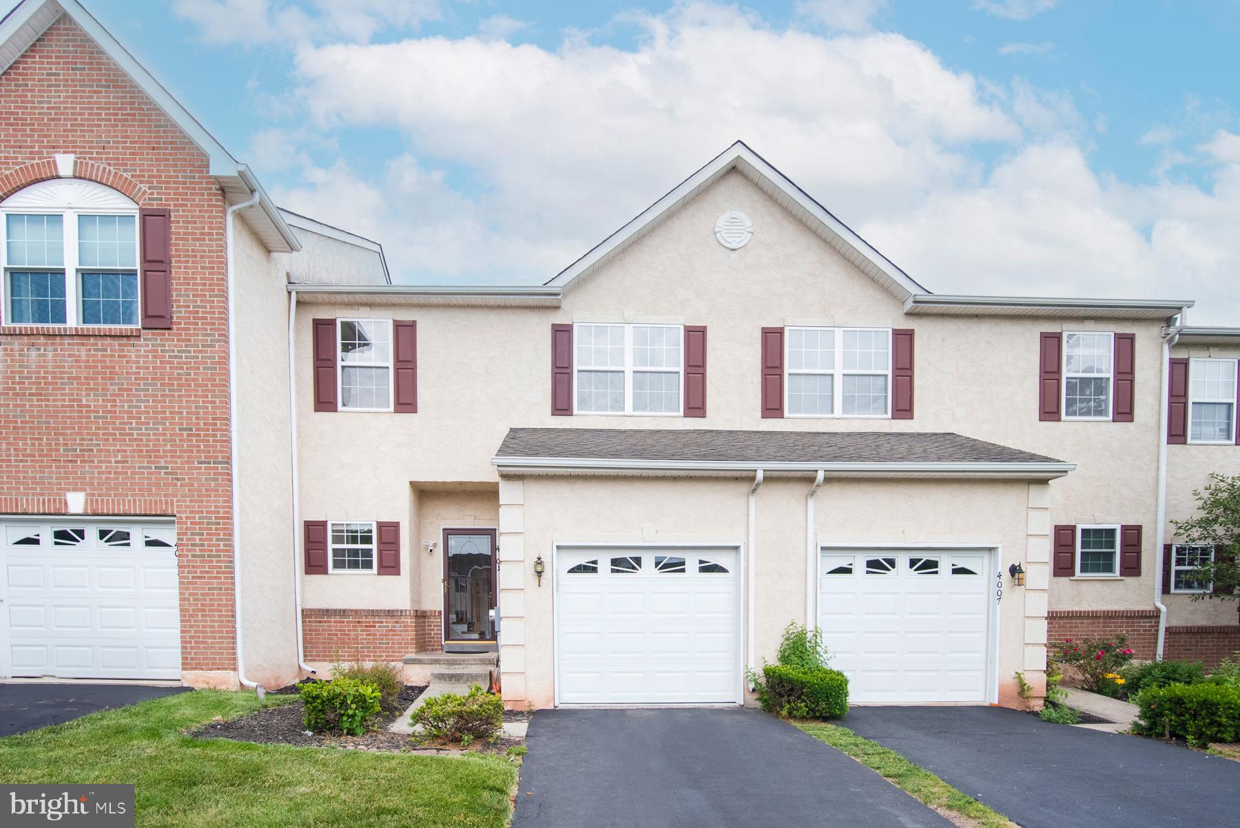 Nice 3 bedroom, 2.5 bath townhome in Just opposite to Skippack Elementary School, located within 15 minutes of Phoenixville, Hatfield and King of Prussia, in the highly rated perkiomen valley high school.
open-plan kitchen with upscale stainless-steel appliances, New Vinyl Plank floors throughout from basement to 2nd floor, plus a 10x12 deck for outside enjoyment. The upstairs floor plan includes two guest bedrooms and bath, plus a spacious master bedroom with a master bath featuring a Jacuzzi tub and standup shower and closeted toilet. Nice view to horses and side walk to Palmer park.
Roof Replaced: Jun-2024
Painting: Jun-2024
Luxury Vinyl Plank floor installed on Jun-2024
New Kitchen Appliances: May/Jun-2024
HVAC: Replaced May-2021
Hot water Heater Replaced in 2023