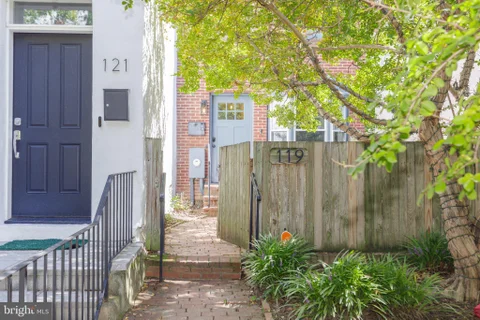 MLS: DCDC2279986