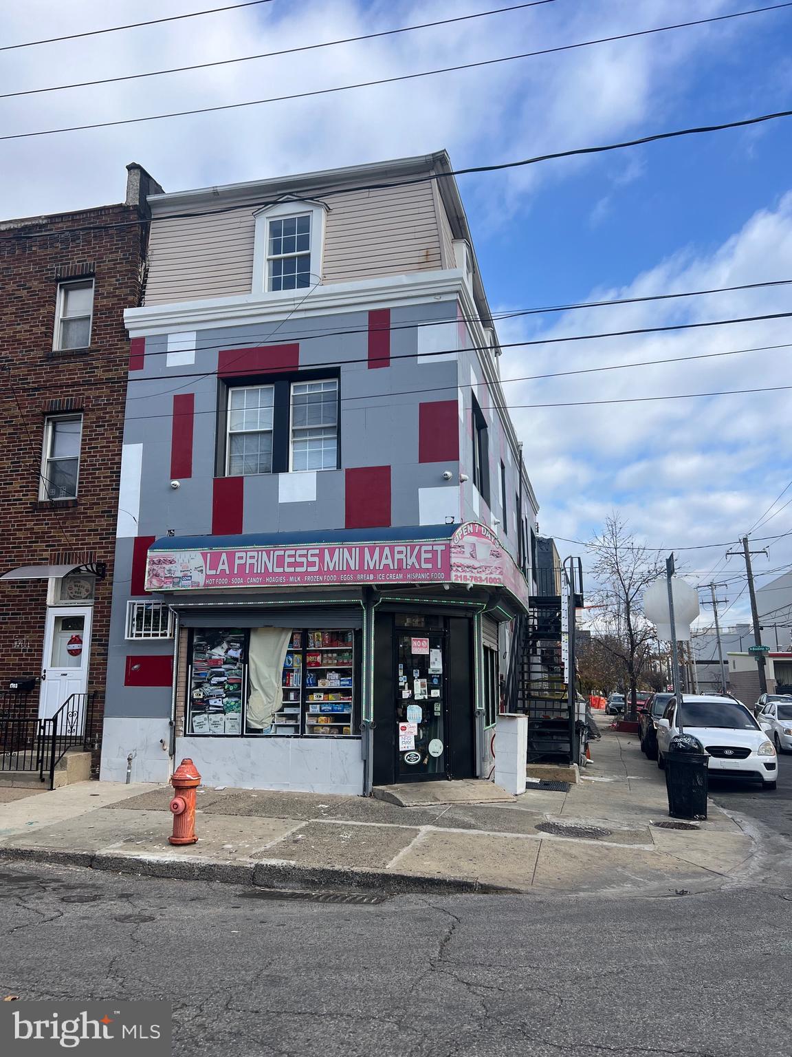 Your next venture awaits! Welcome to it right now! Manage or lease out this incredible corner store just waiting for its new owner to come in and make their own personal touches. Also enjoy the available units right above the store to do with as you please. One currently leased and one is vacant. Don't wait much to come see it, this is a deal that won't last long. Book your showing today!