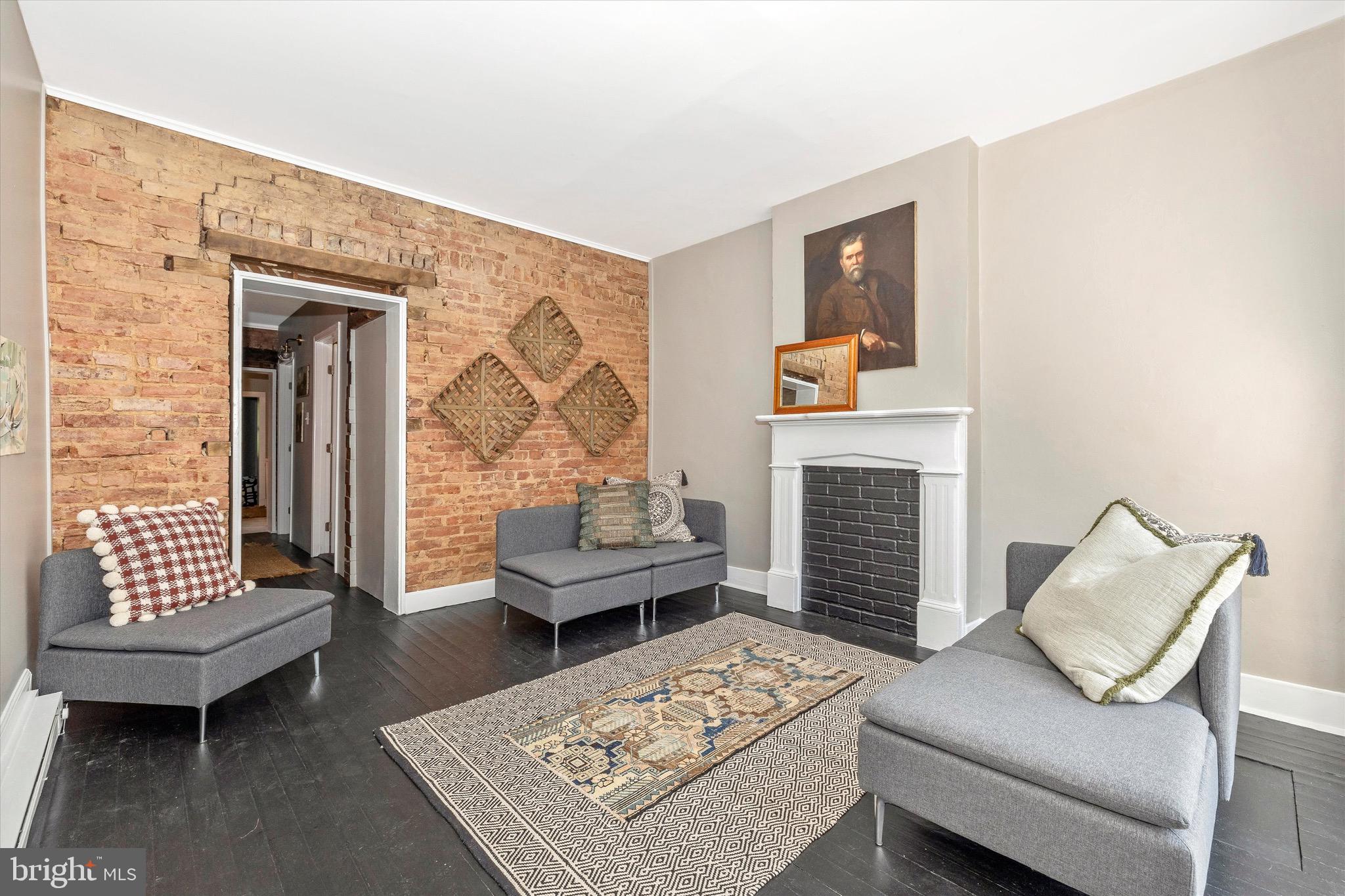 DOWNTOWN FREDERICK - Residential Income