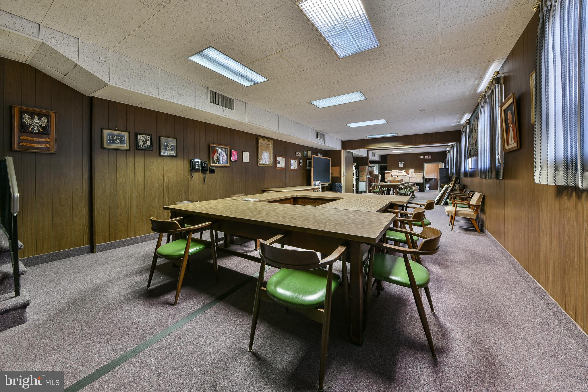 BRIDESBURG - Commercial Sale