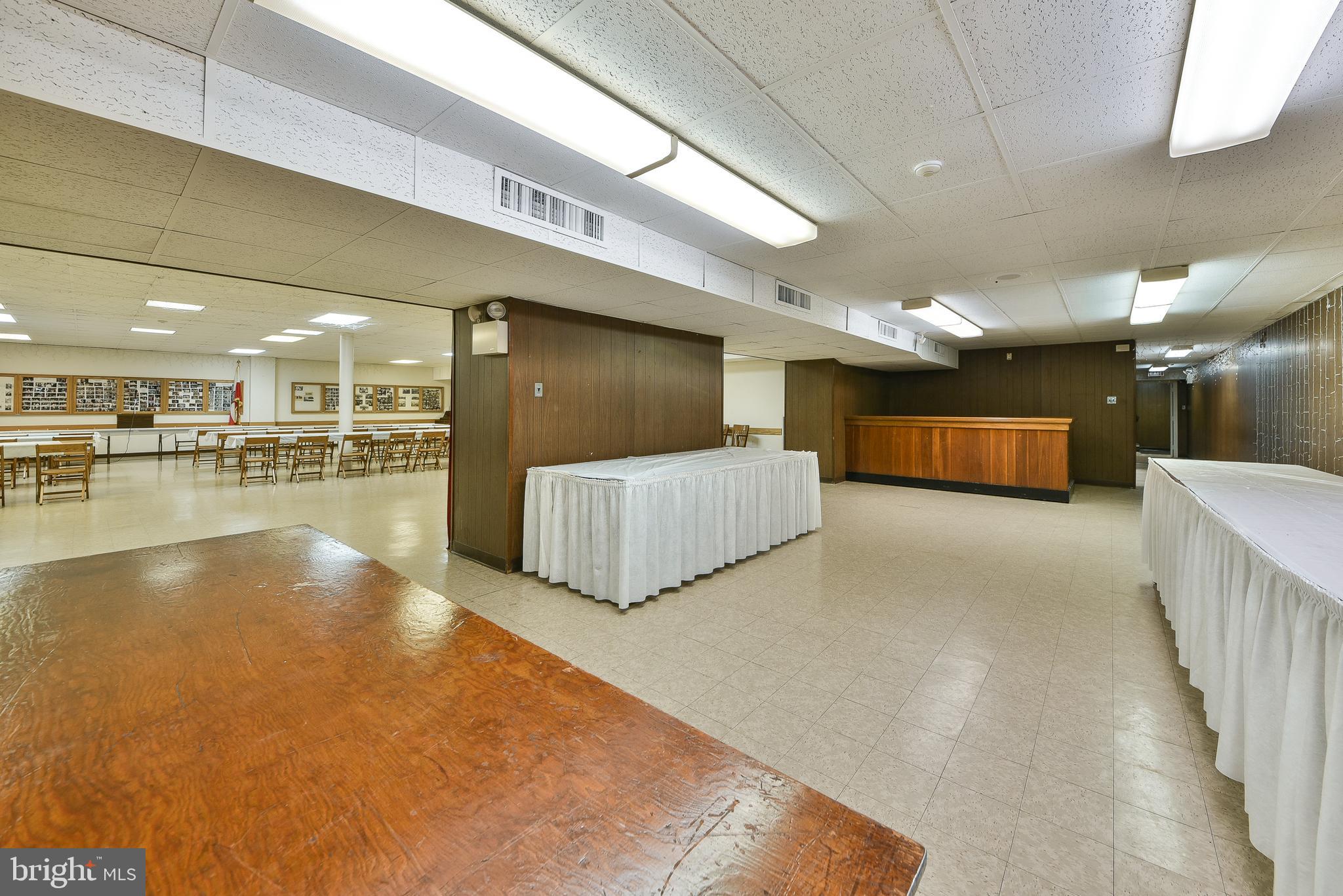 BRIDESBURG - Commercial Sale