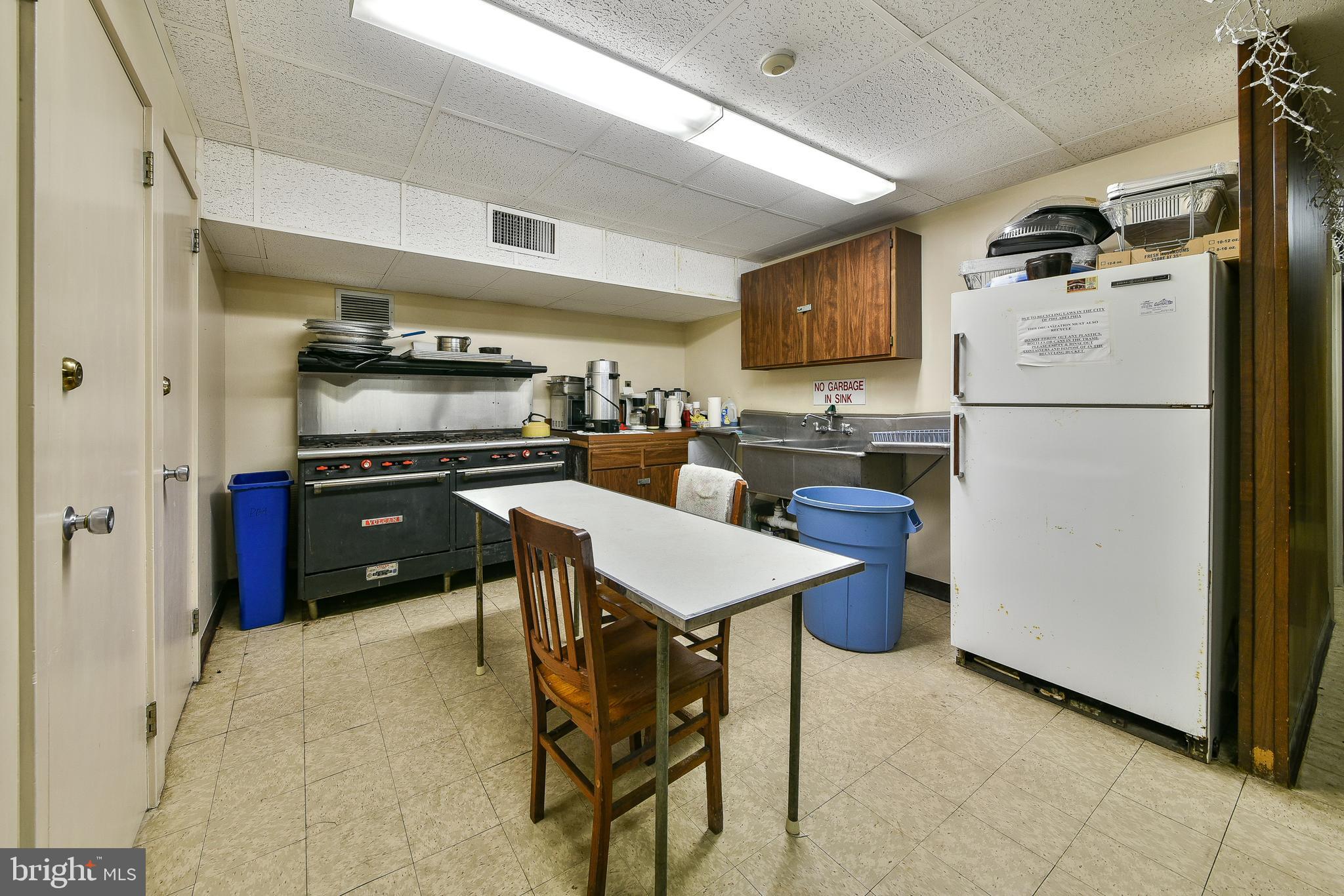 BRIDESBURG - Commercial Sale