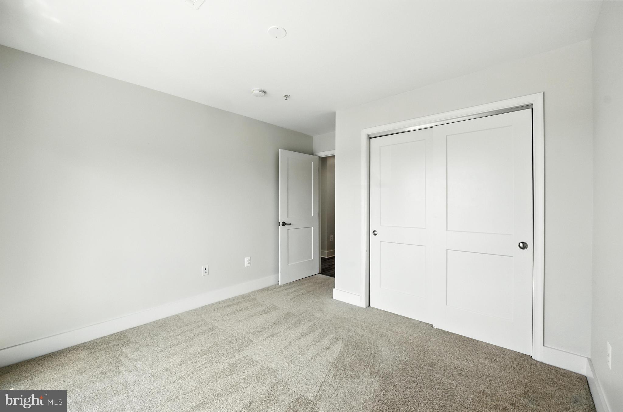 MONTGOMERY VILLAGE - Residential Lease