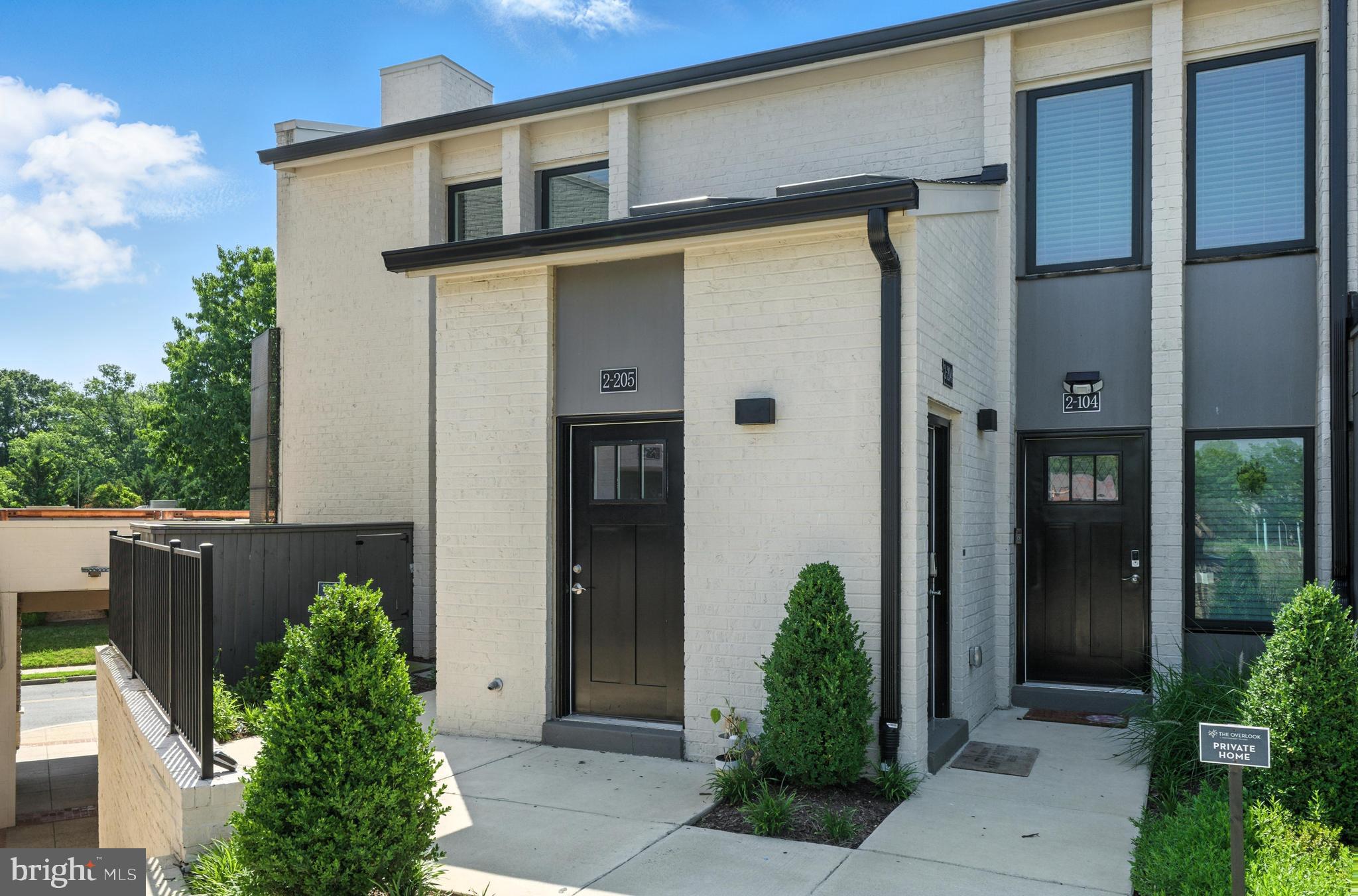 MONTGOMERY VILLAGE - Residential Lease