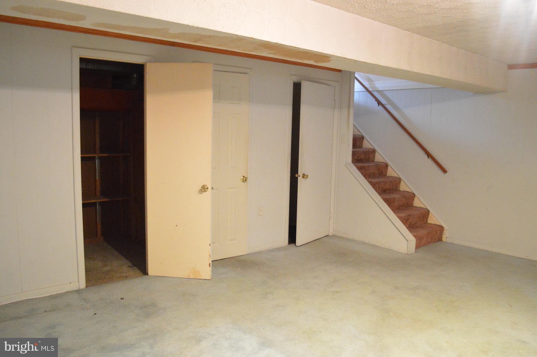 VILLAGE OF OLDE MILL - Residential