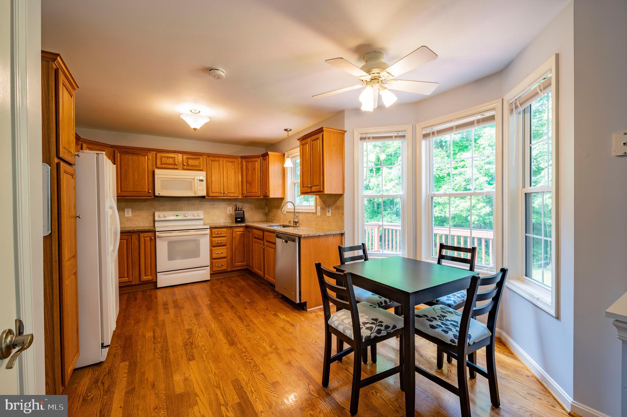 APPLE CREEK - Residential