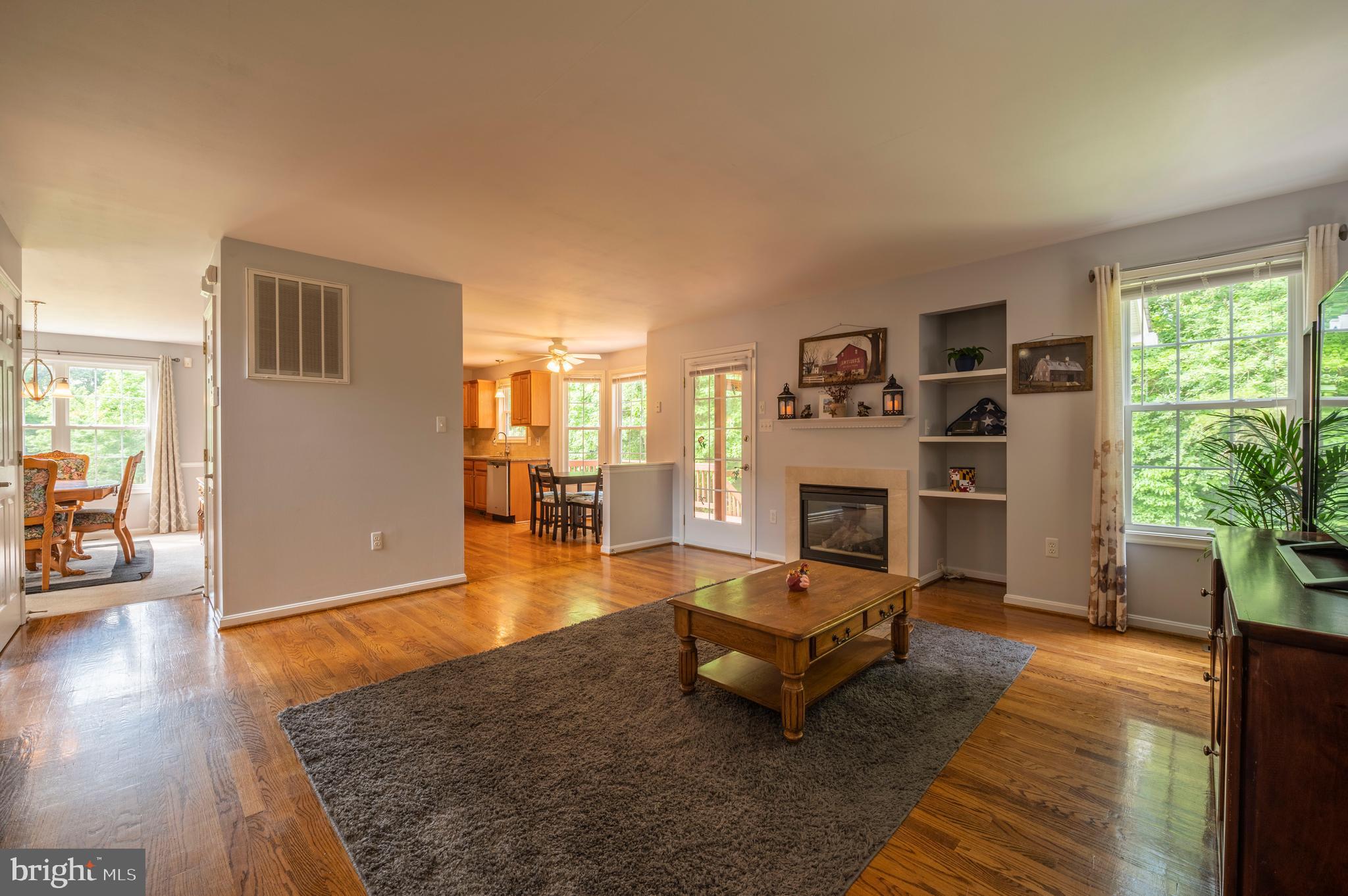 APPLE CREEK - Residential