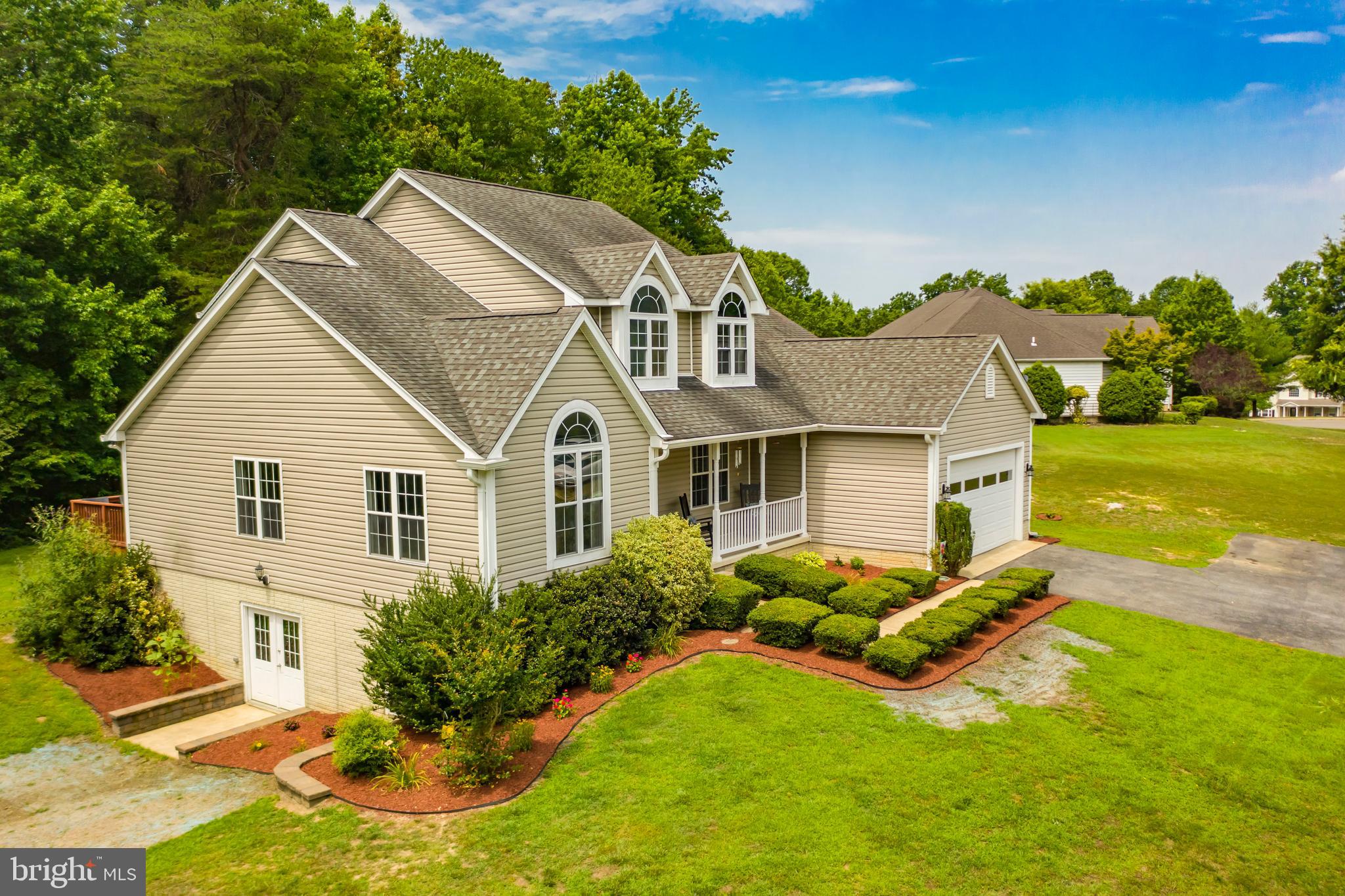 APPLE CREEK - Residential