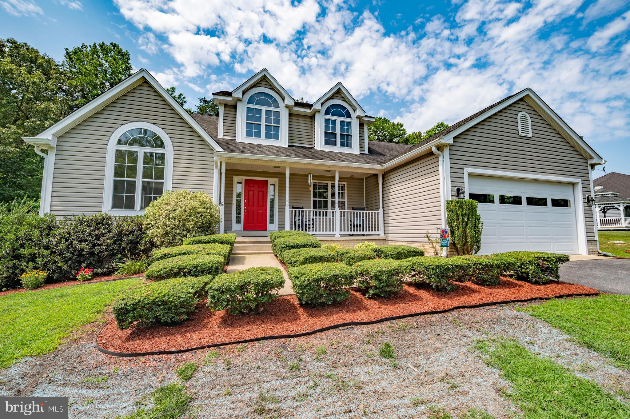 APPLE CREEK - Residential