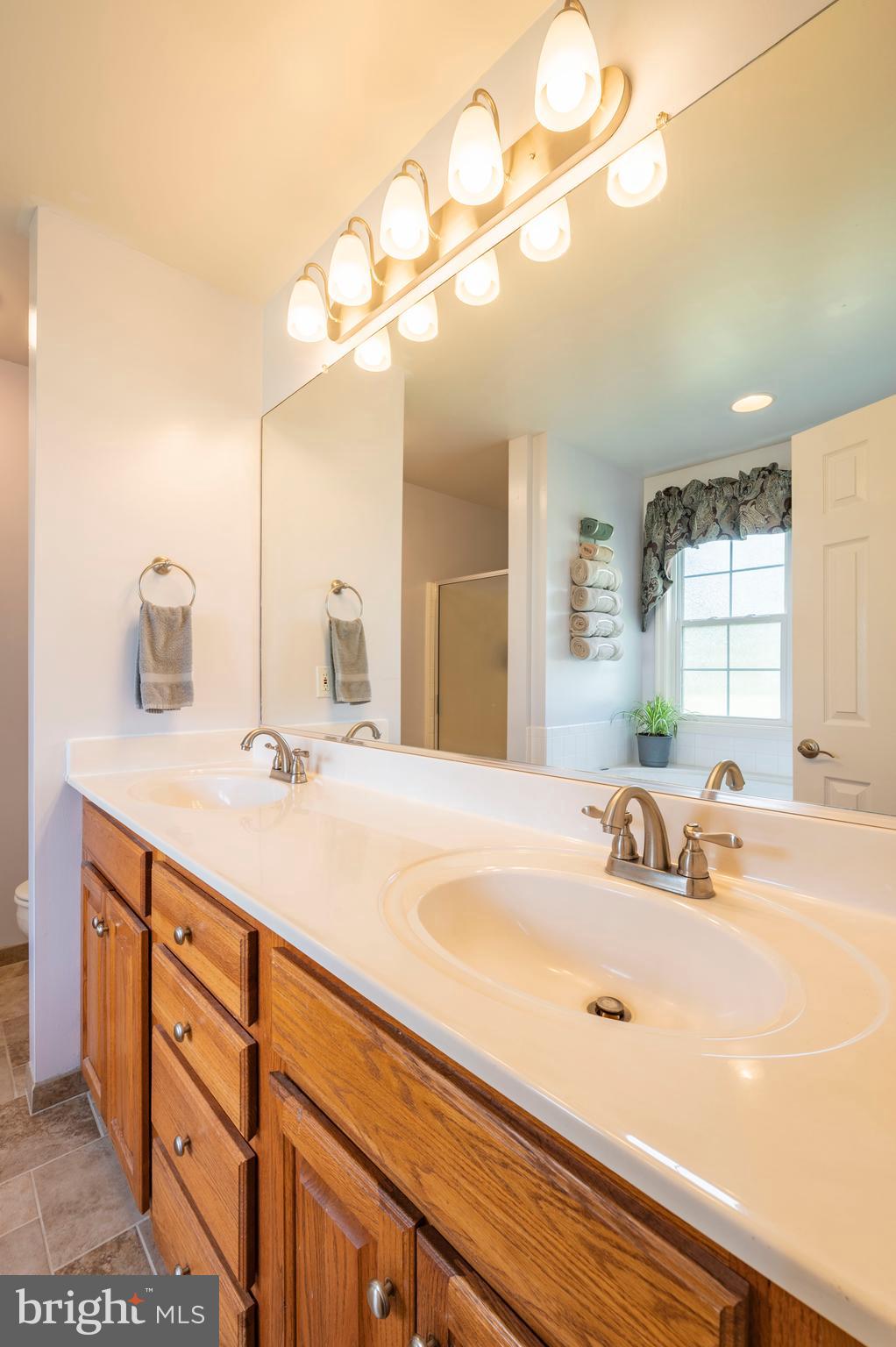 APPLE CREEK - Residential