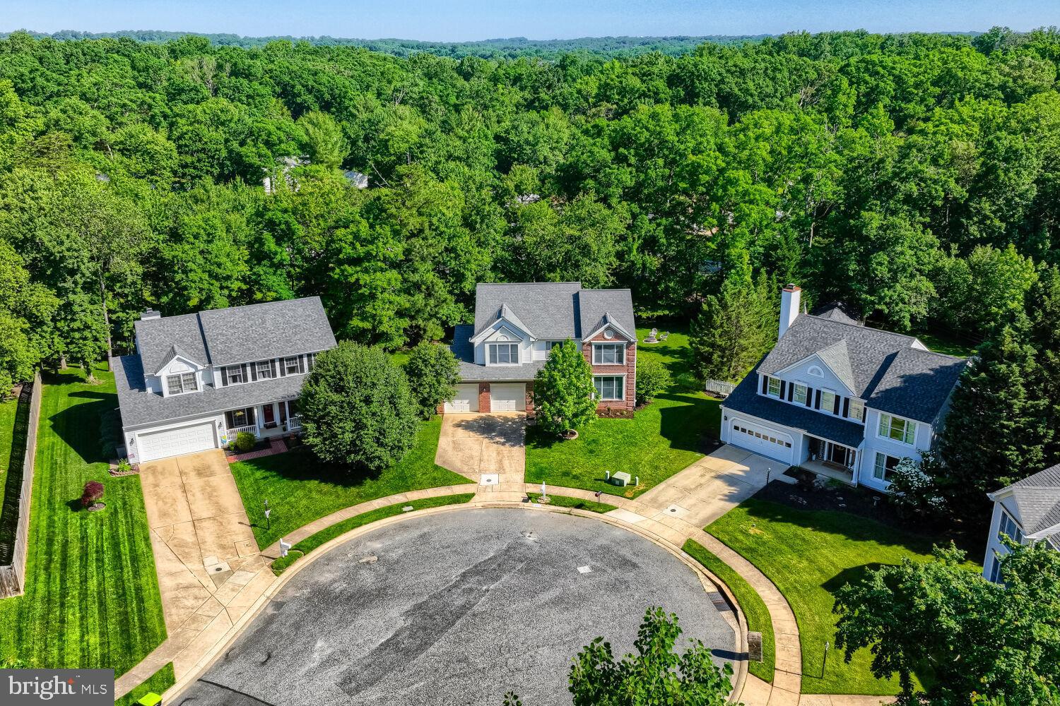 WOODLAND RUN - Residential