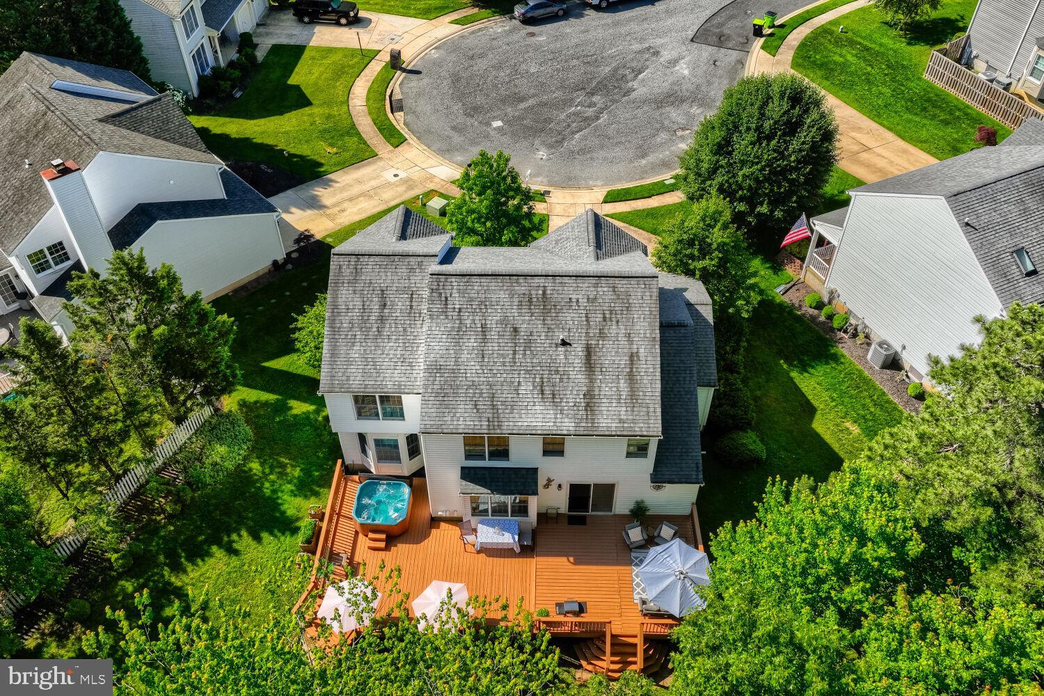 WOODLAND RUN - Residential