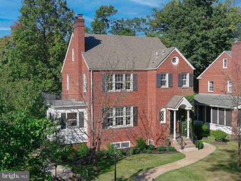 Photo of 1929 33rd Street SE, WASHINGTON, DC 20020 (MLS # DCDC2226936) Photo of 1929 33rd Street SE, WASHINGTON, DC 20020 (MLS # DCDC2226936)