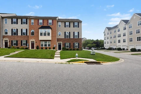 MLS: MDHR2057494