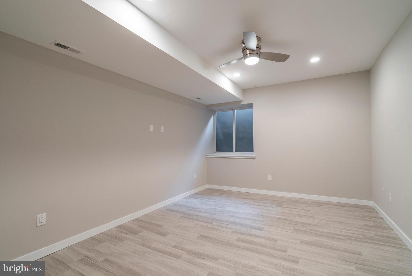 GRADUATE HOSPITAL - Residential Lease