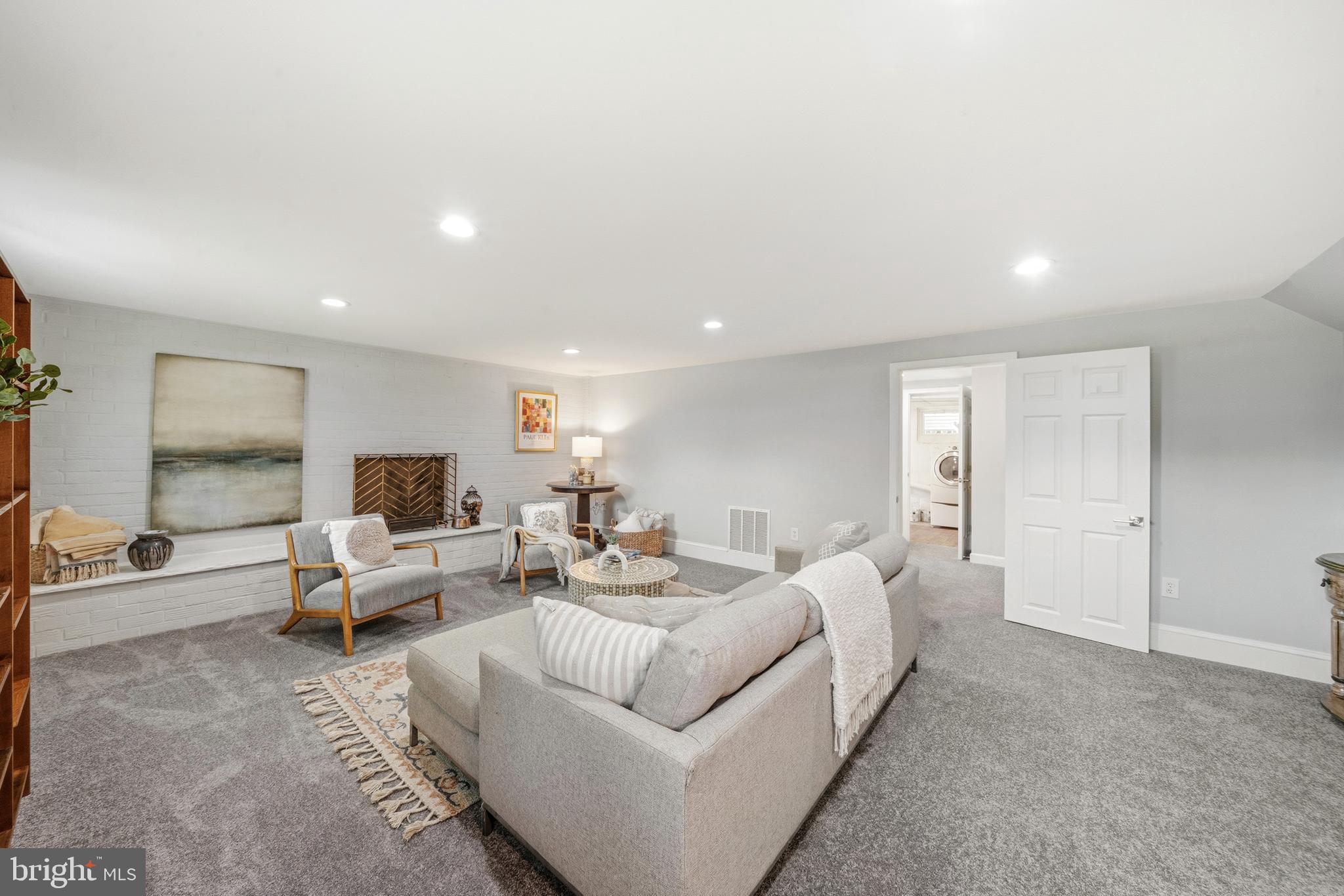 WHITE FLINT PARK - Residential