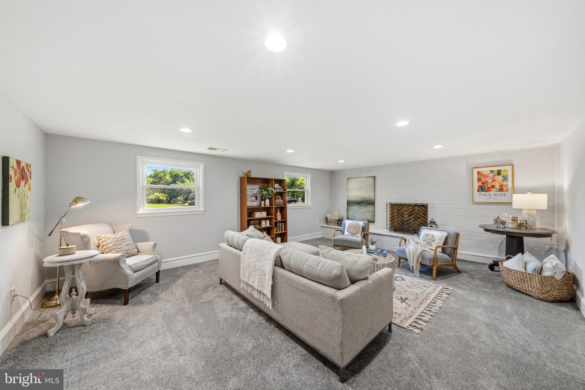 WHITE FLINT PARK - Residential