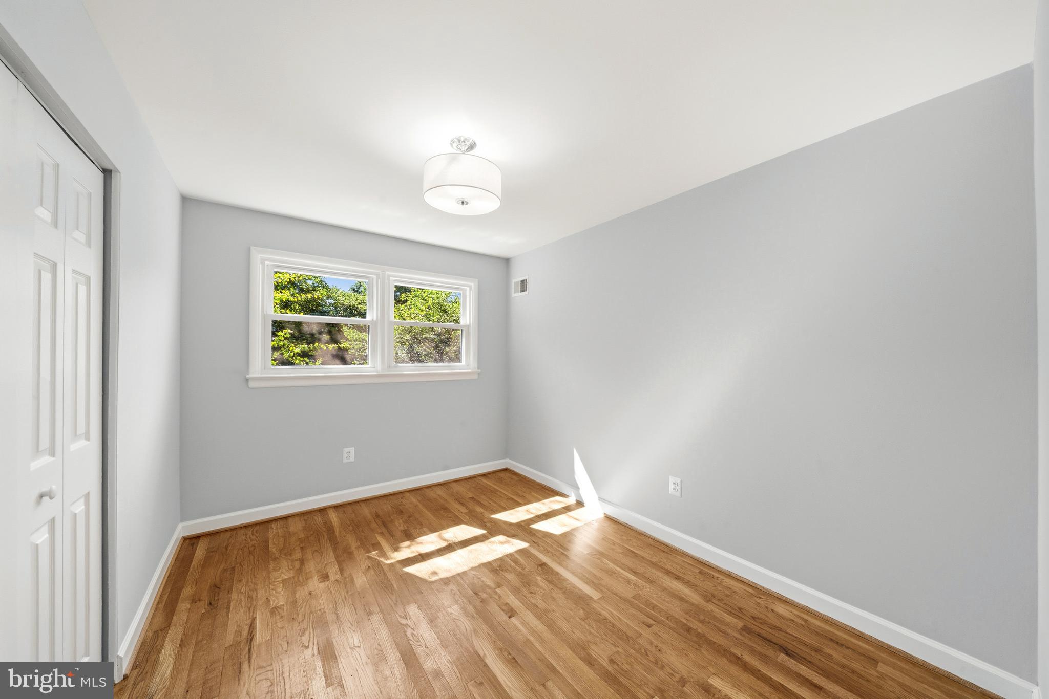 WHITE FLINT PARK - Residential