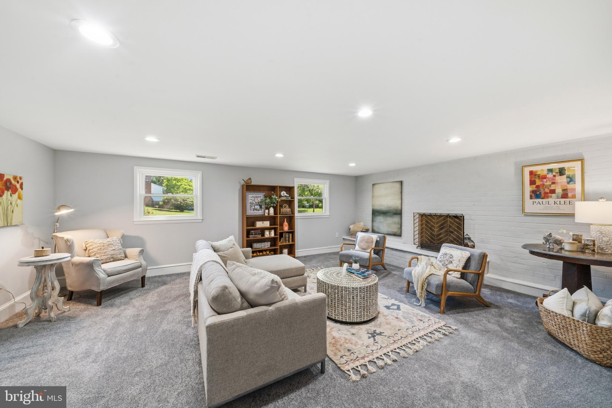 WHITE FLINT PARK - Residential