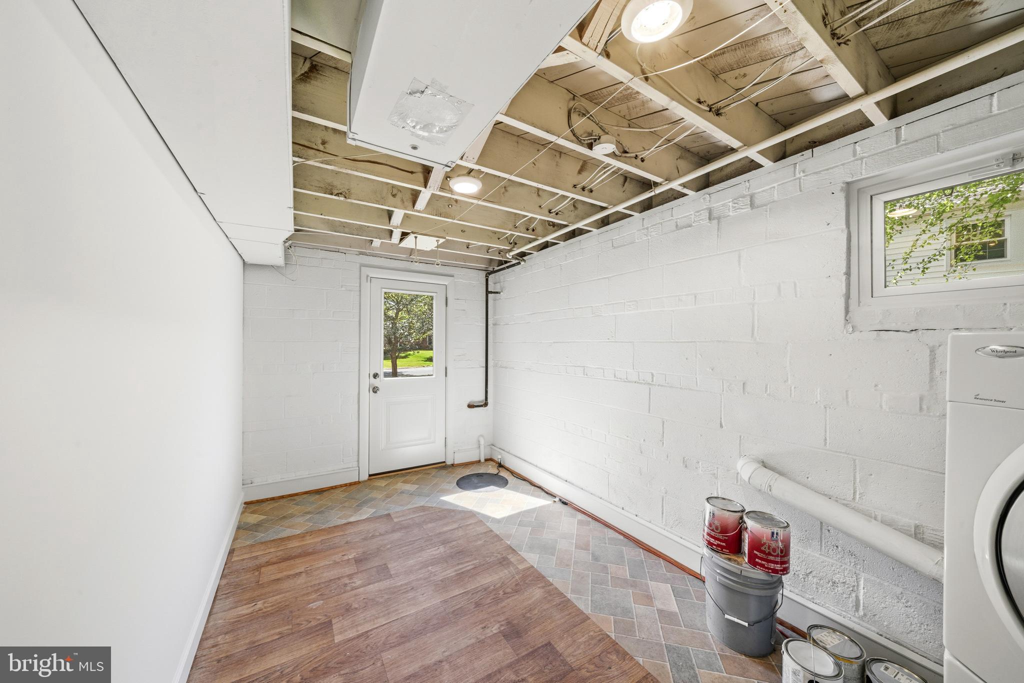 WHITE FLINT PARK - Residential