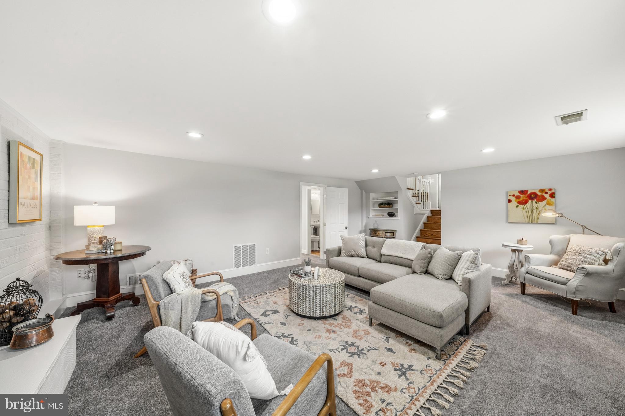 WHITE FLINT PARK - Residential