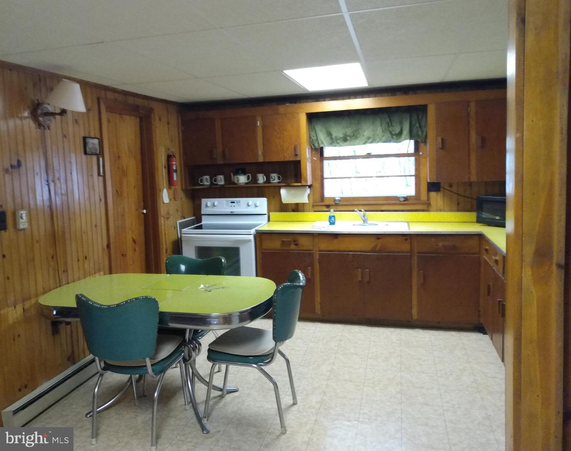 BRIARY BOTTOM - Residential