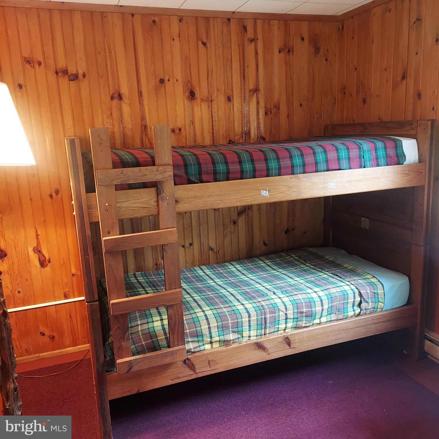 BRIARY BOTTOM - Residential