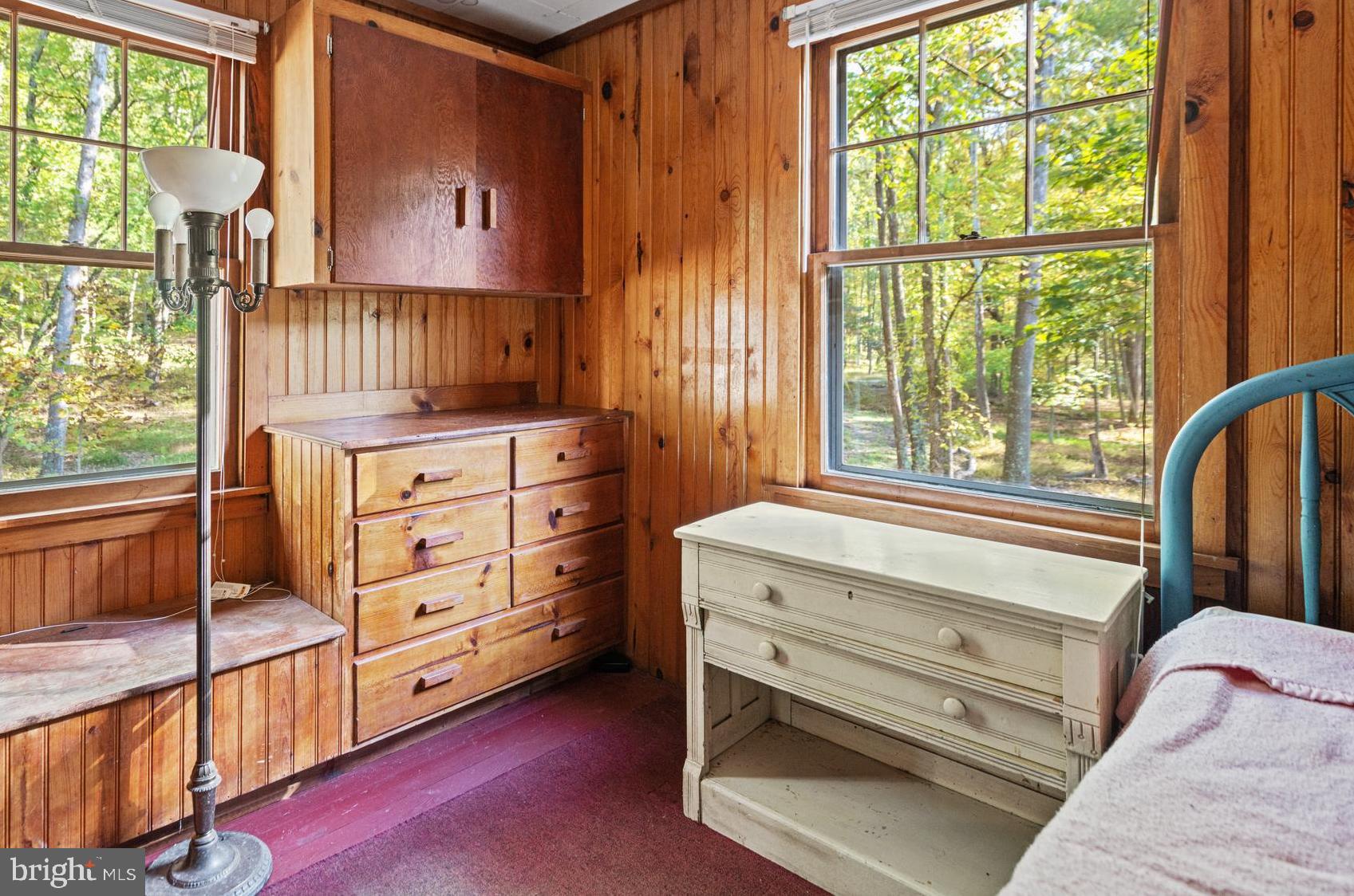 BRIARY BOTTOM - Residential