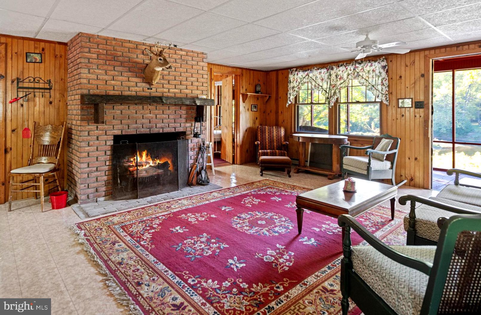 BRIARY BOTTOM - Residential