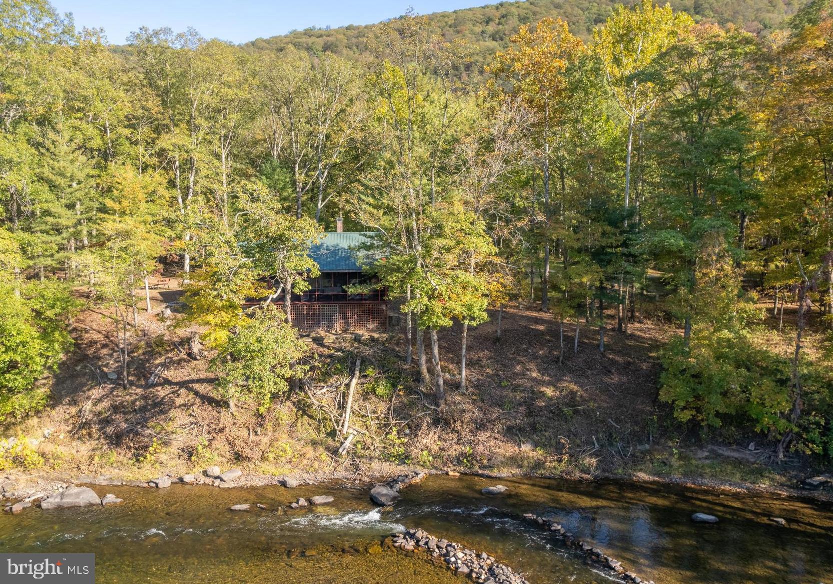 BRIARY BOTTOM - Residential