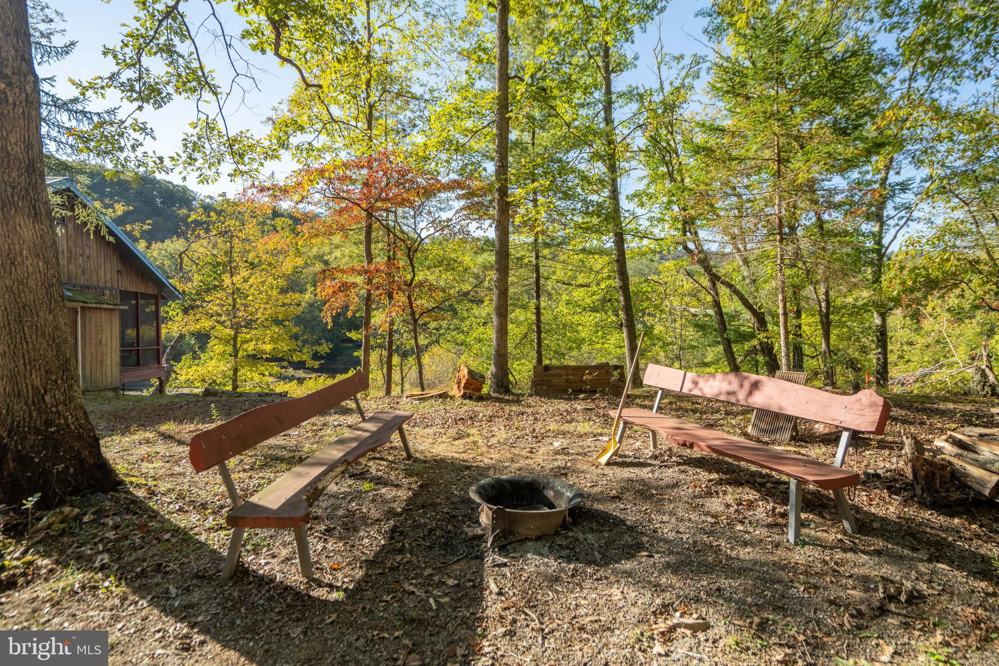 BRIARY BOTTOM - Residential