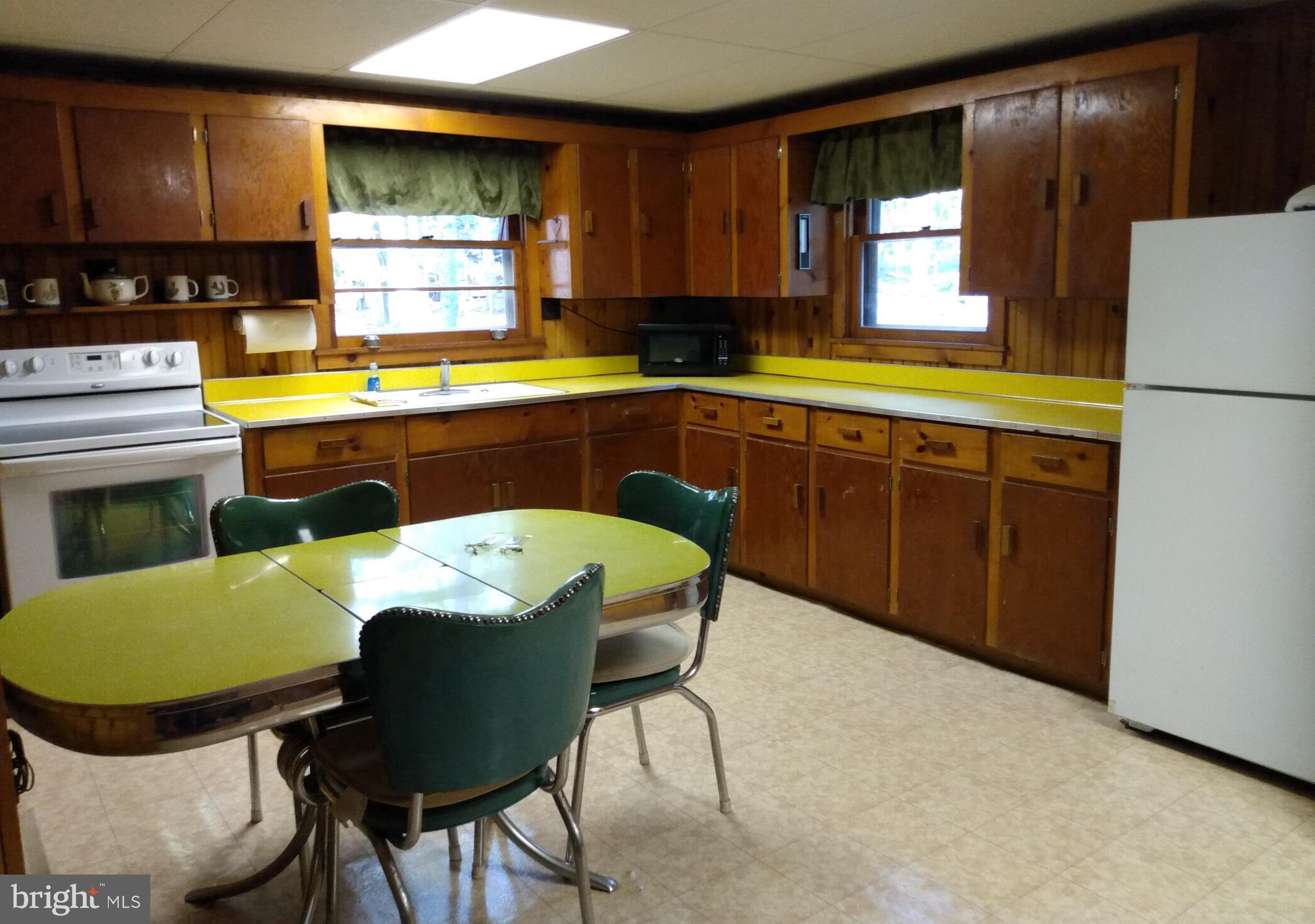 BRIARY BOTTOM - Residential