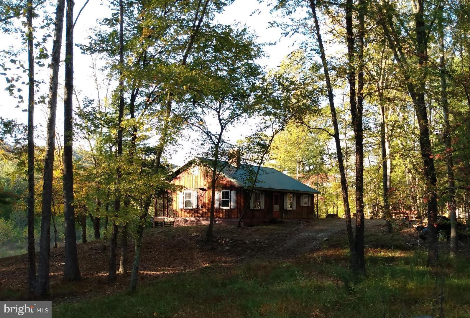 BRIARY BOTTOM - Residential