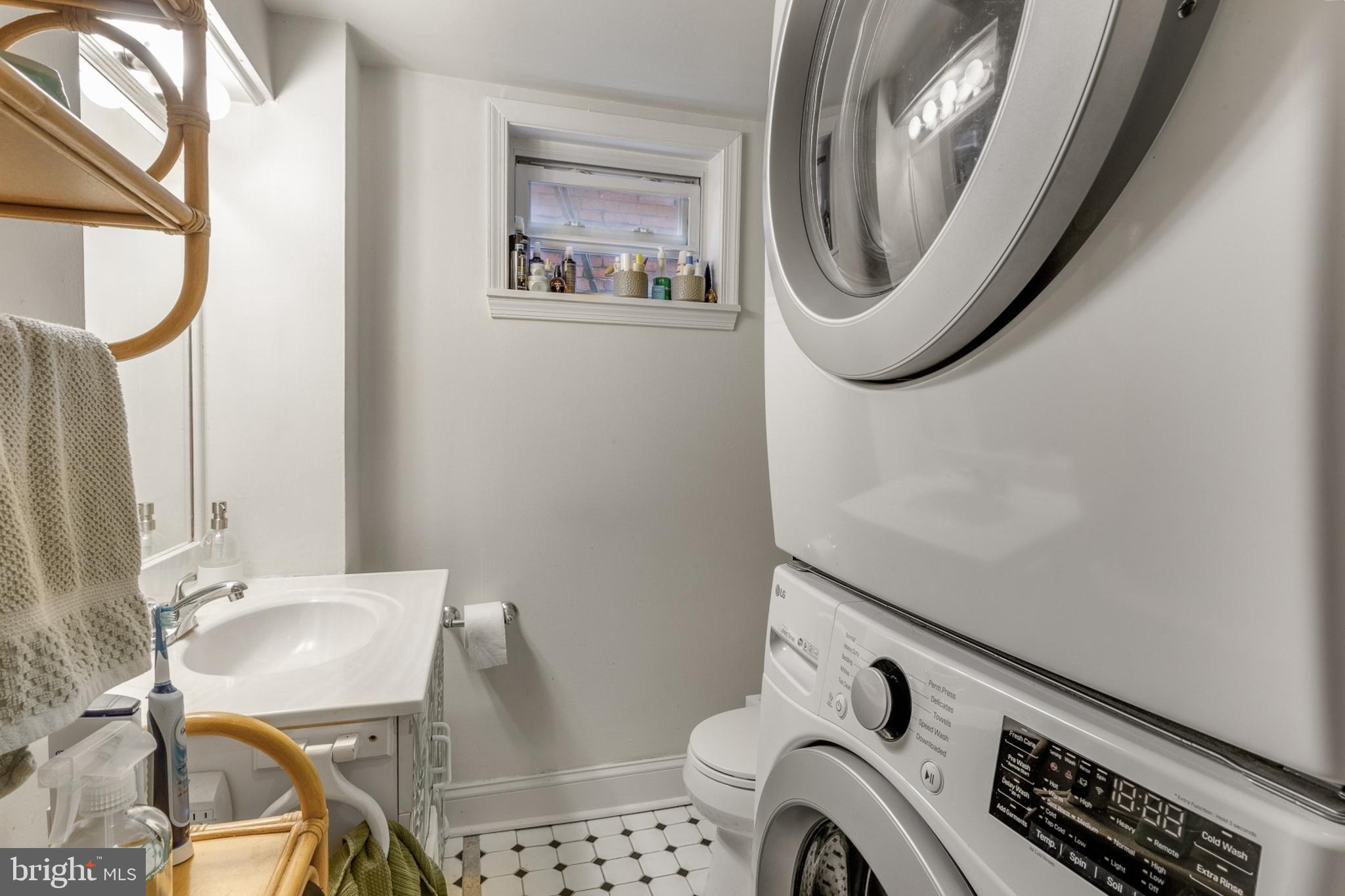 CENTER CITY - Residential Lease