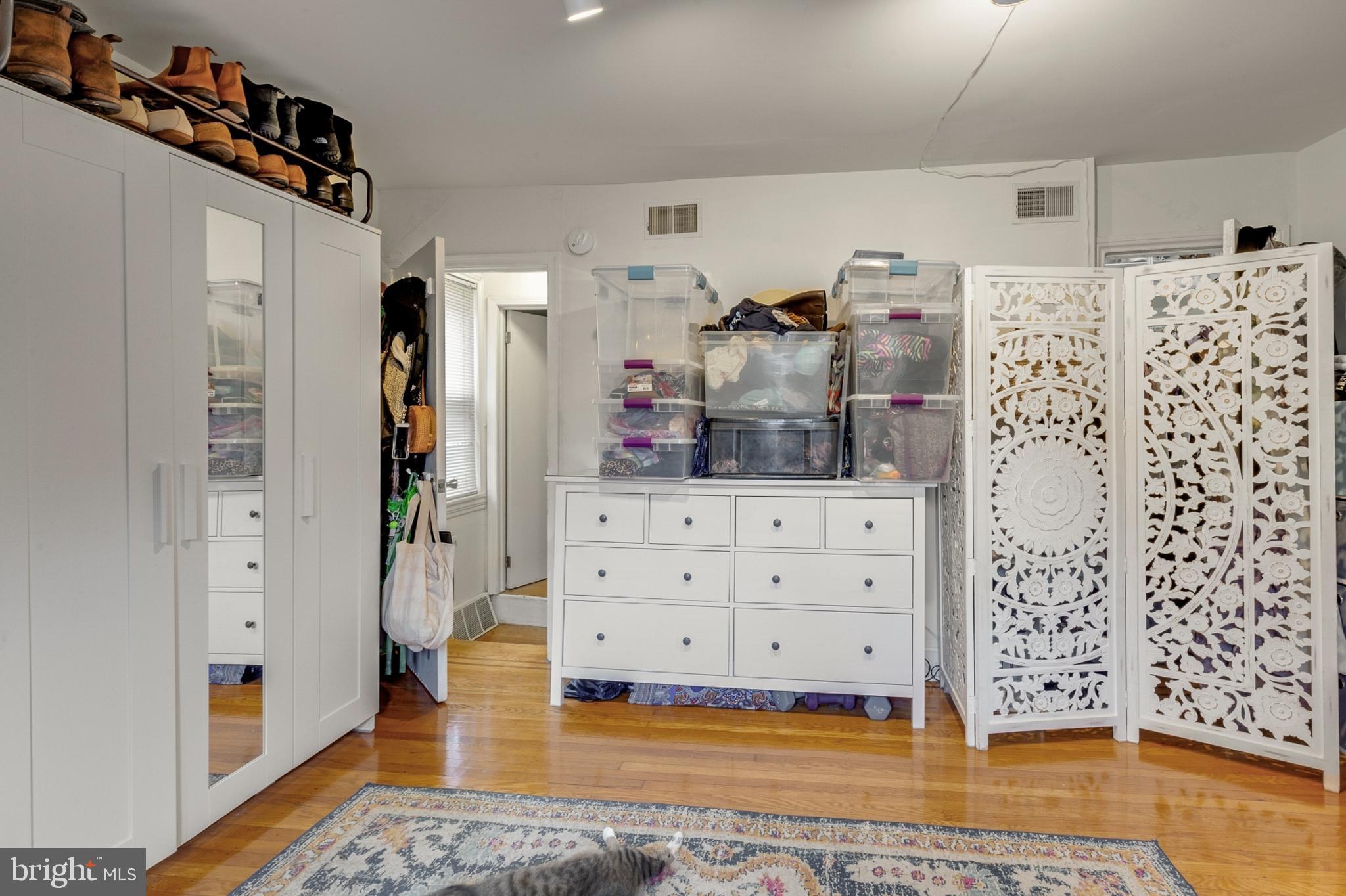 CENTER CITY - Residential Lease