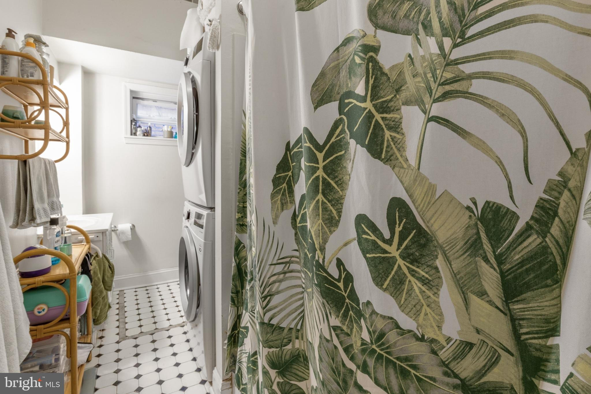 CENTER CITY - Residential Lease