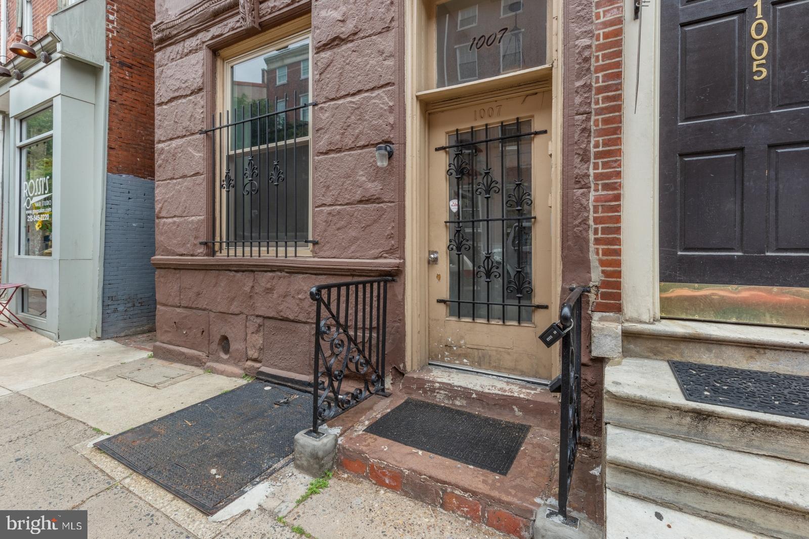 CENTER CITY - Residential Lease