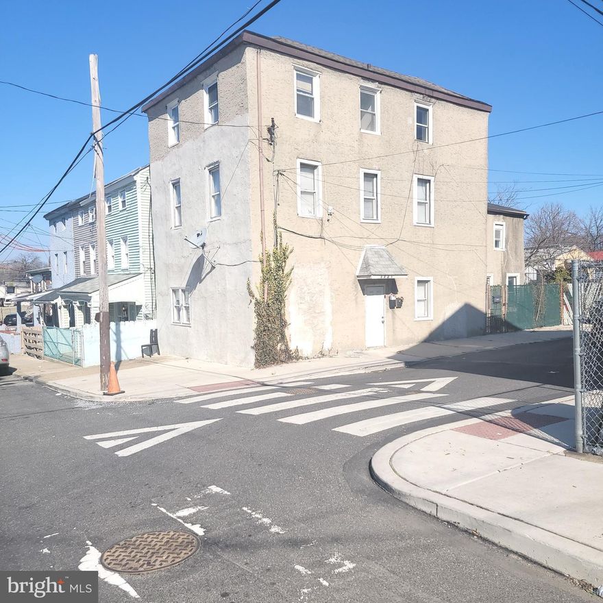 Triplex Investment opportunity!! 3-( 2 bedrooms/ 1 bath units) Come check out this amazing layout . Unit 1..2 bedroom 1 bath Garden style apartment. 2 entrances with private patio and parking spot included! Large Kitchen! Updated kitchen appliances with microwave! Large Closet with Basement access for additional storage. Ample natural light. Unit 2- large bedrooms spans the whole 2nd floor Unit 3 - Cute bi-level with updated walk-in shower. All appliance included.. close to transportation, park and play zones