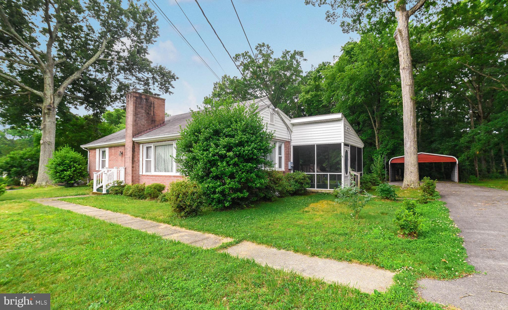 LAUREL DRIVE-MONTROSE SU - Residential