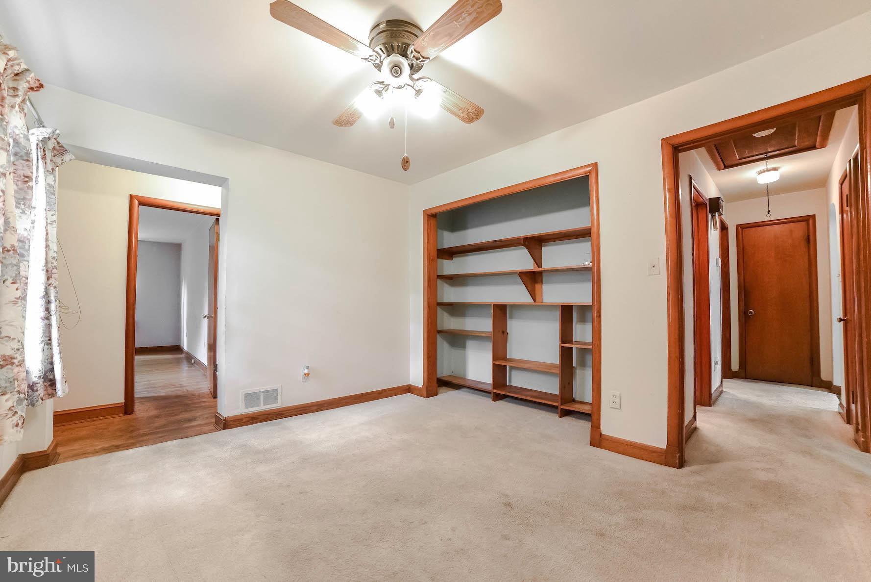 LAUREL DRIVE-MONTROSE SU - Residential