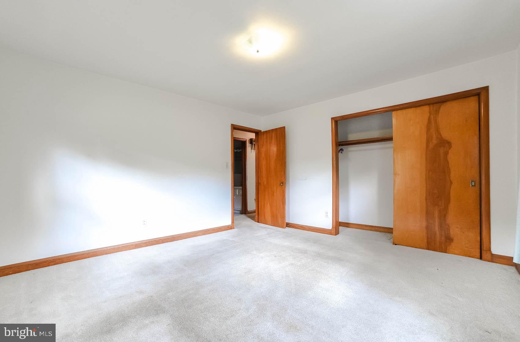 LAUREL DRIVE-MONTROSE SU - Residential