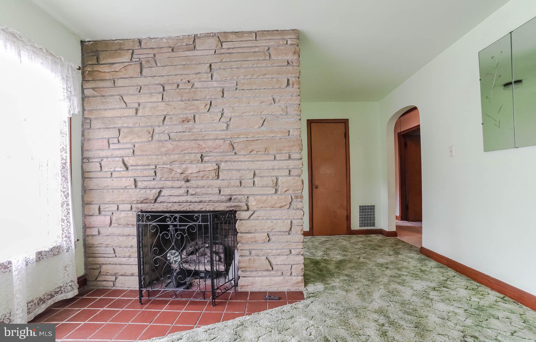 LAUREL DRIVE-MONTROSE SU - Residential