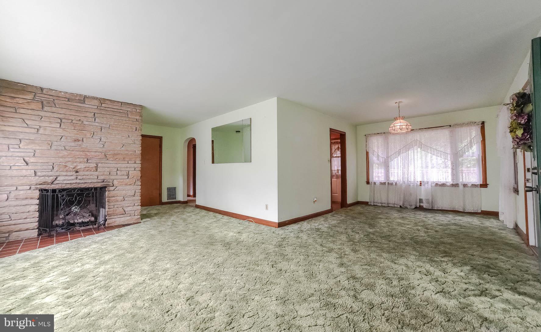 LAUREL DRIVE-MONTROSE SU - Residential