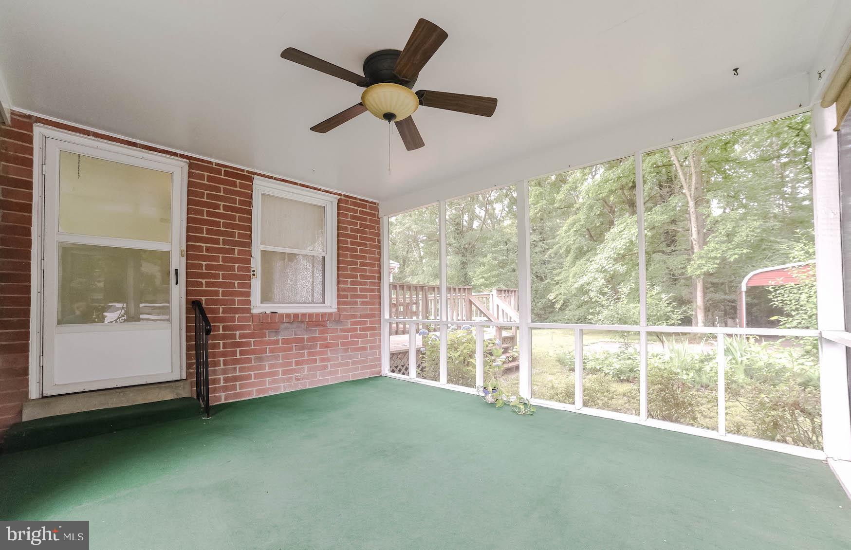 LAUREL DRIVE-MONTROSE SU - Residential