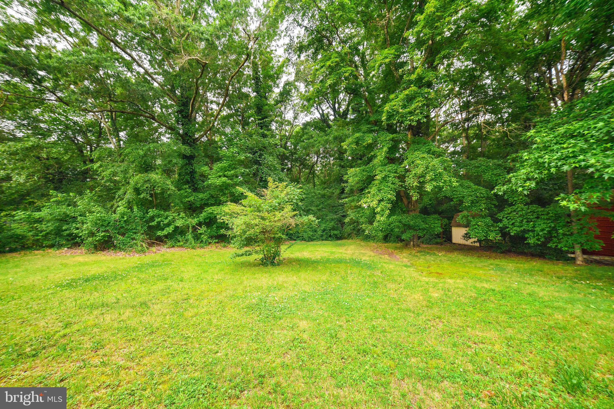 LAUREL DRIVE-MONTROSE SU - Residential