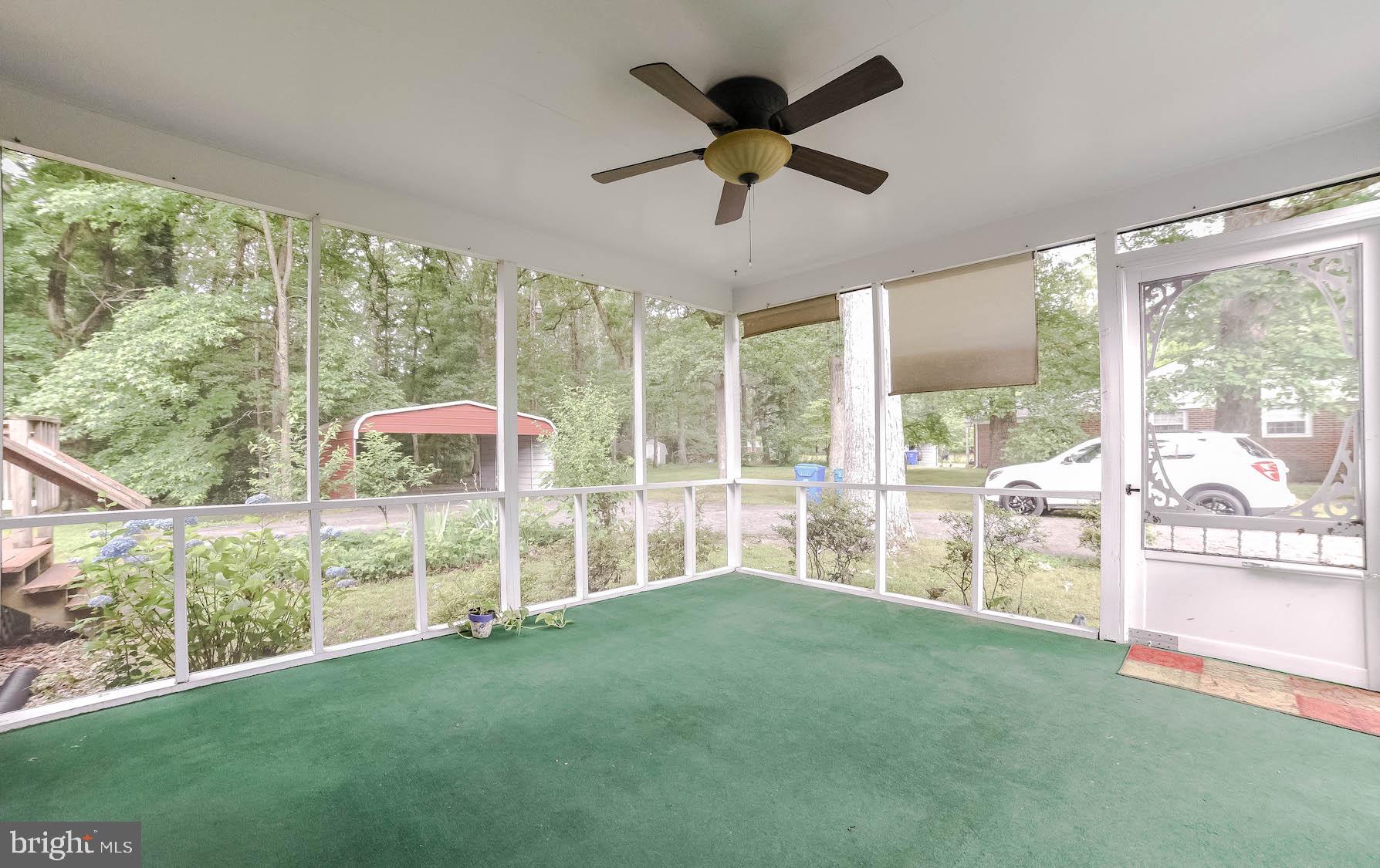 LAUREL DRIVE-MONTROSE SU - Residential