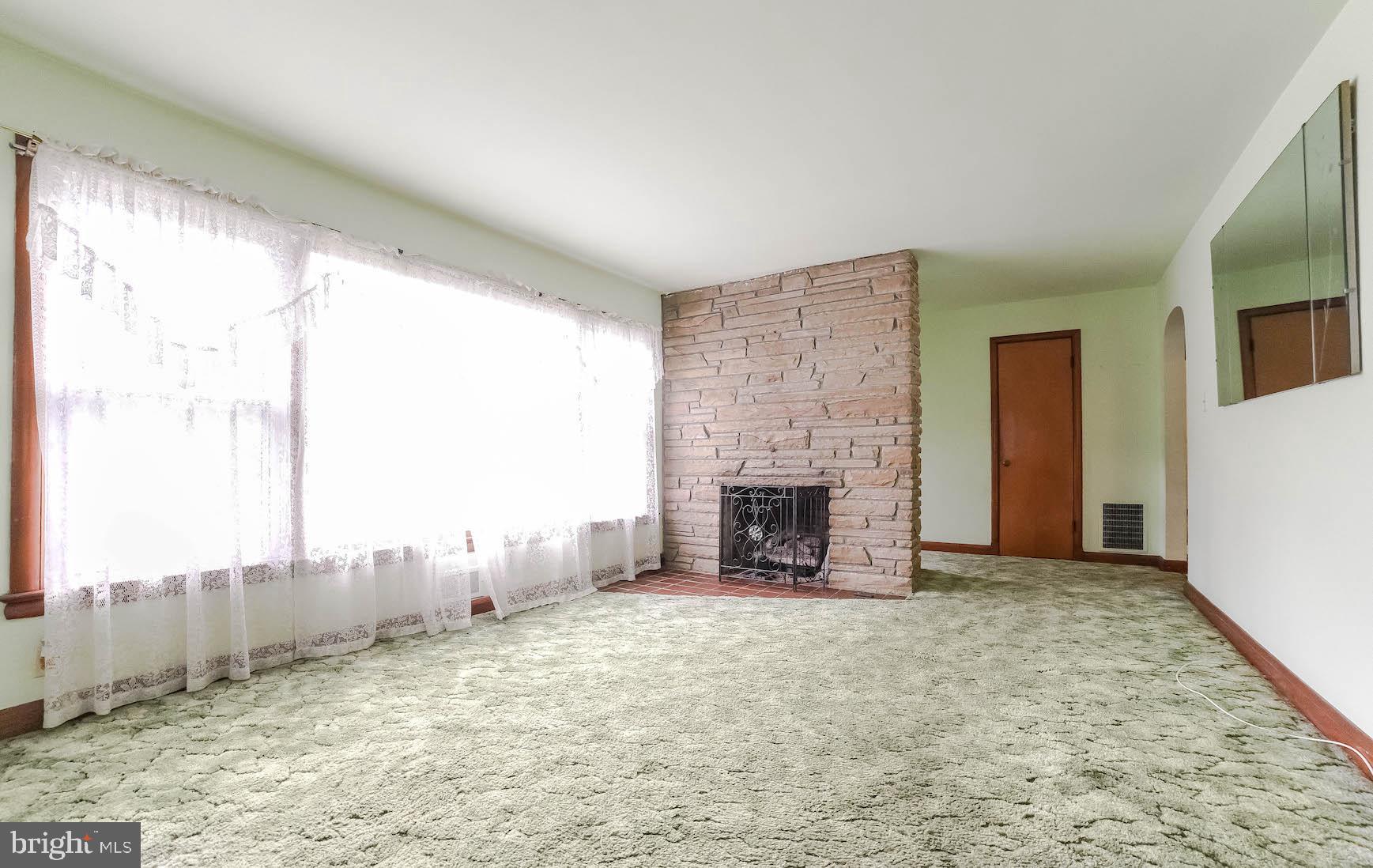 LAUREL DRIVE-MONTROSE SU - Residential