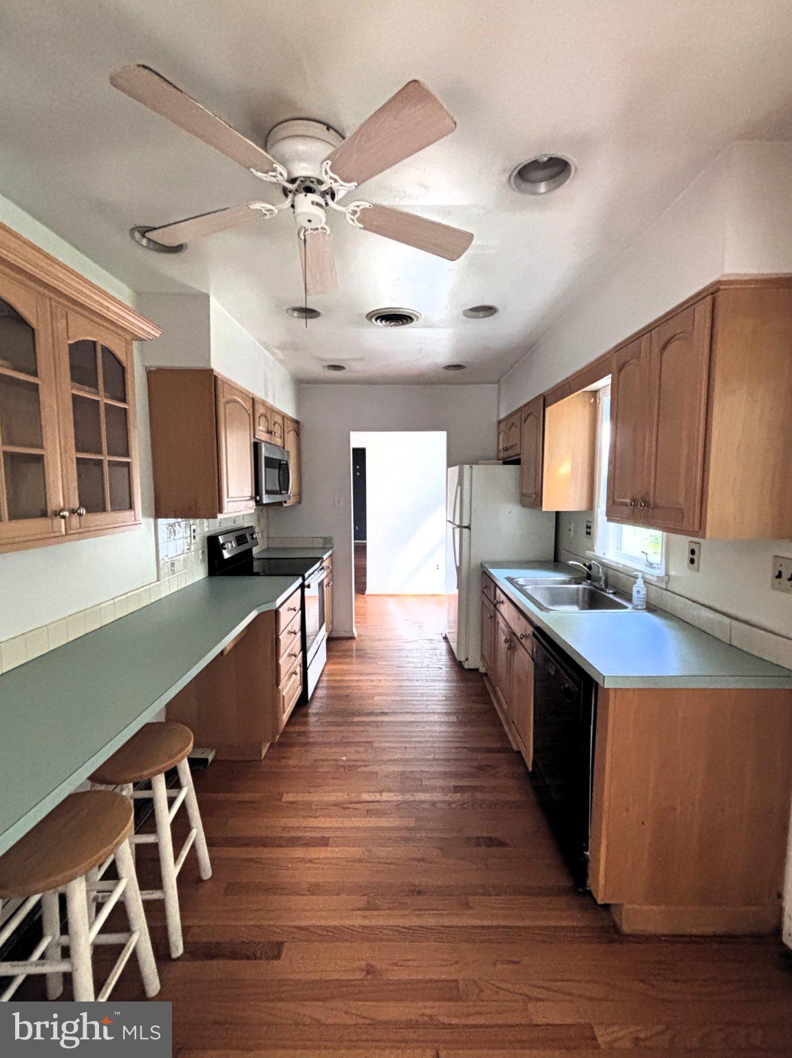 6 E DELAWARE TRAIL